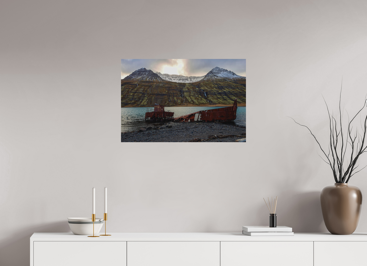 75 x 50 cm, Tirage Alu dibond Stranded in the fjord