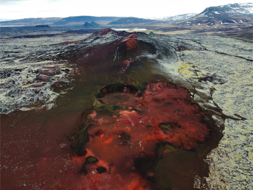 Main image The Earth’s Depths