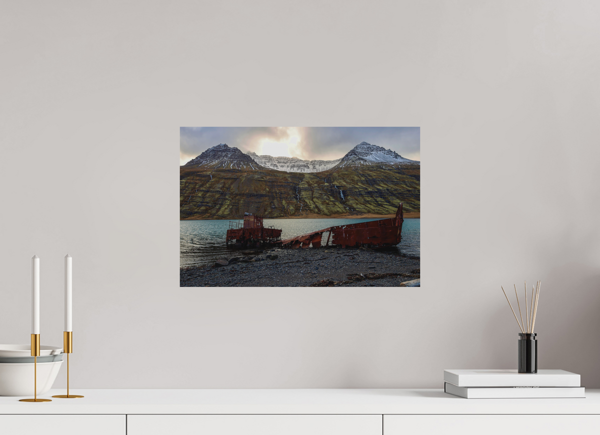 45 x 30 cm, Tirage Alu dibond Stranded in the fjord