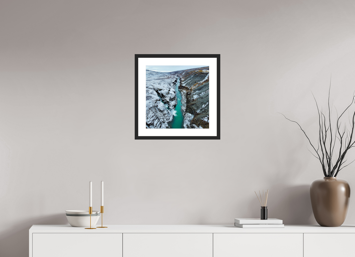 40 x 40 cm, Cadre avec passe partout Between Two Seasons — Iceland