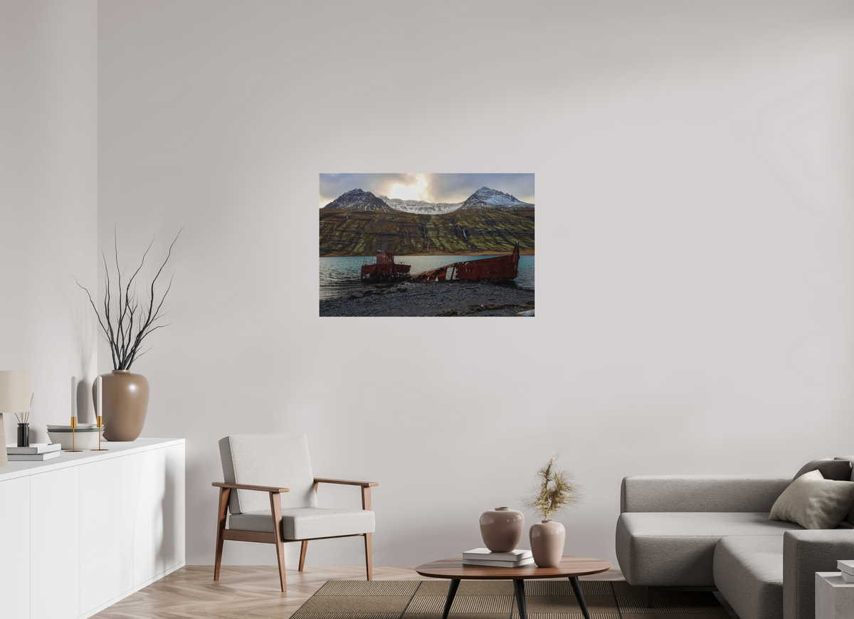 105 x 70 cm, Tirage Alu dibond Stranded in the fjord