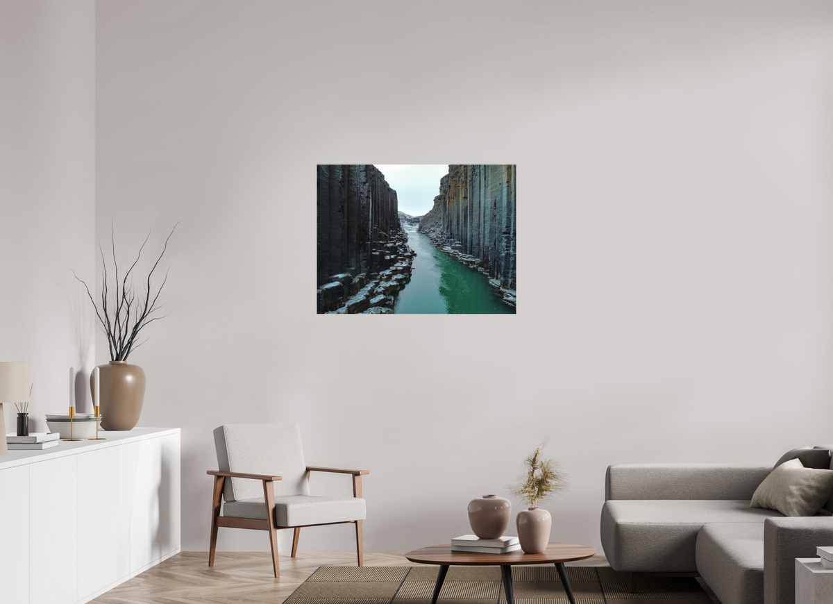 100 x 75 cm, Tirage photo mat Into the Canyon — Iceland